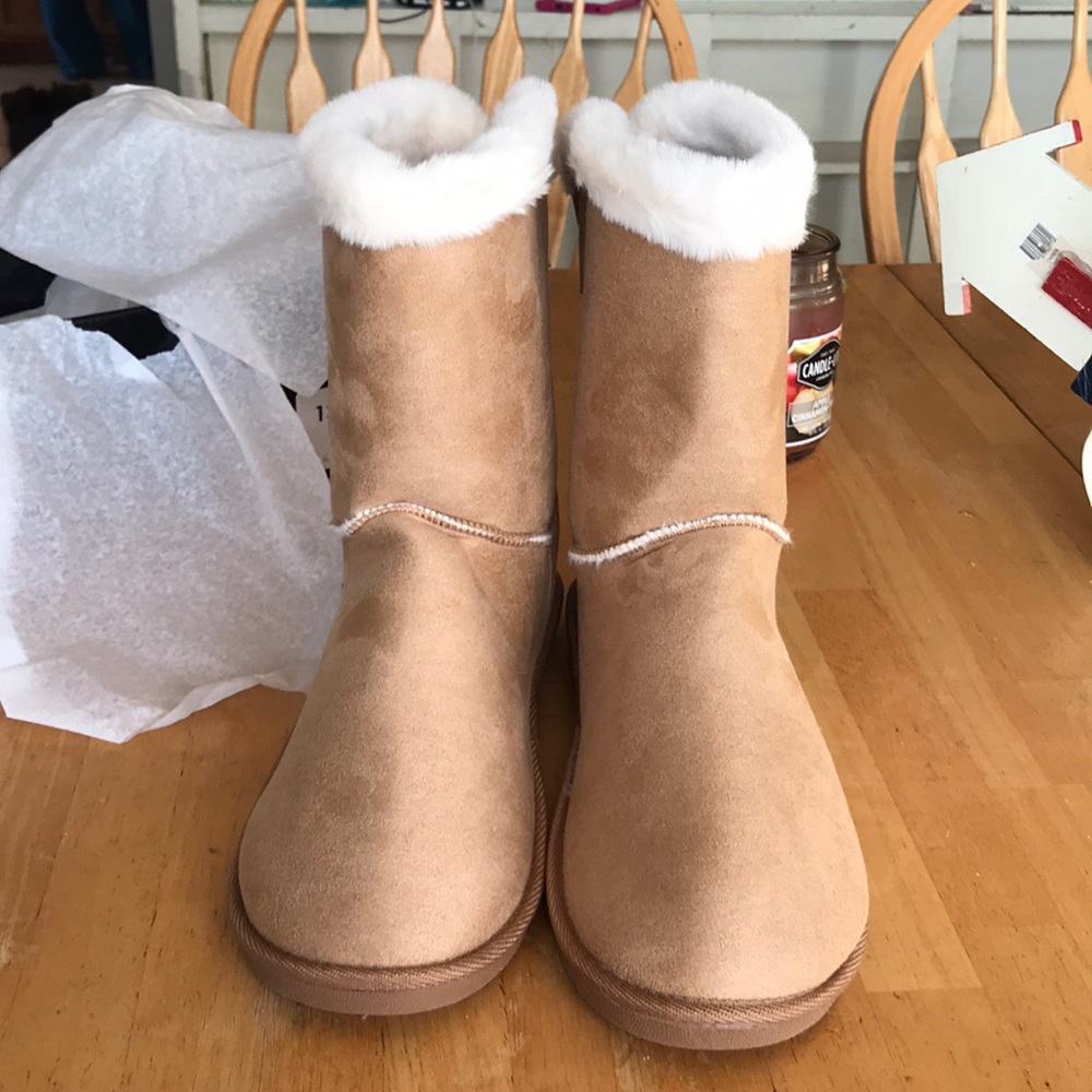 Torrid 13w fizzy boots